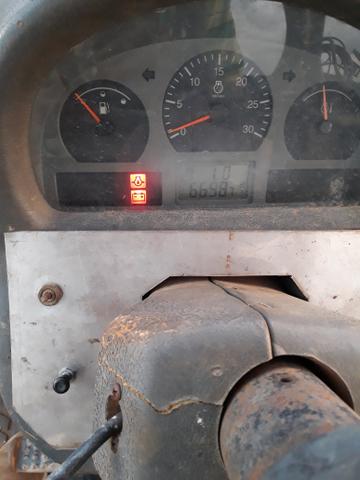 Vendo un trator bm Valtra ano ano 2005 com motor feito recentemente - Foto 3