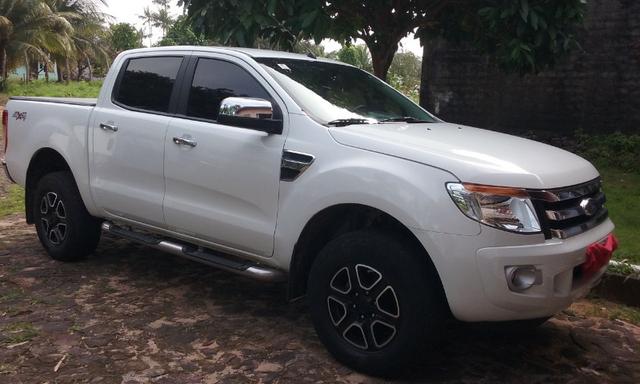 Ford Ranger vendo ou troco