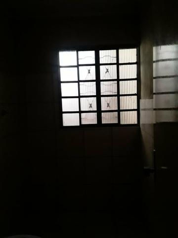 Kit net, com 3 comodos e banheiro, prox ao terminal das bandeiras - Foto 2