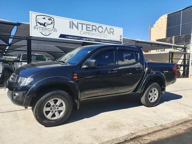 Mitsubishi-L200 Triton - Foto 2