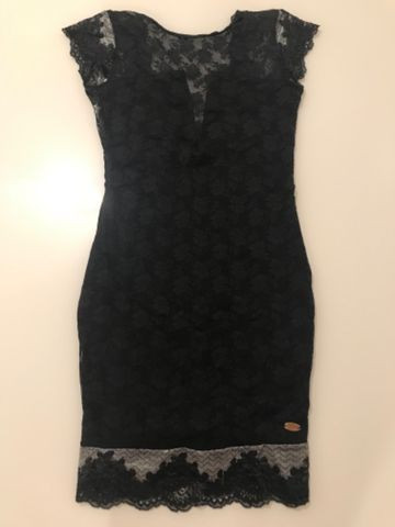 Vestido com renda