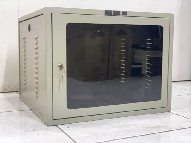 Rack Bege 8U Baixo Com Chave e Abertura Para Coolers, Garantia e Nf-e!