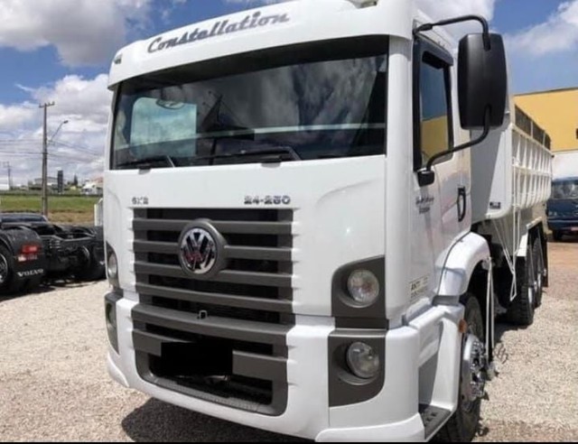 VW constelettion 24250 caçamba 2012 