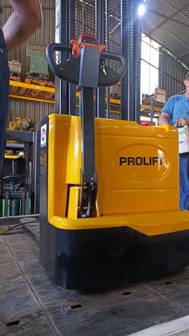 Empilhadeira Prolift Lítio 1,5t  - Foto 2