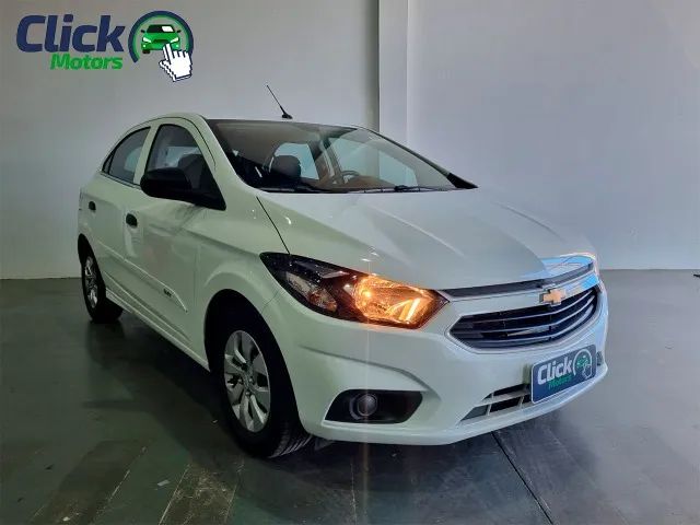 Comprar Hatch Chevrolet Onix Hatch 1.0 4P Flex Joy Prata 2018 em Botucatu-SP