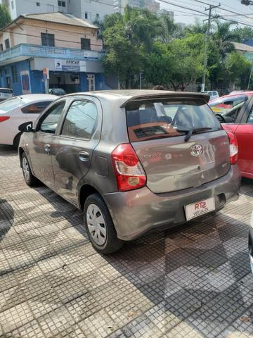 Etios x 1.3 2018 - Foto 5