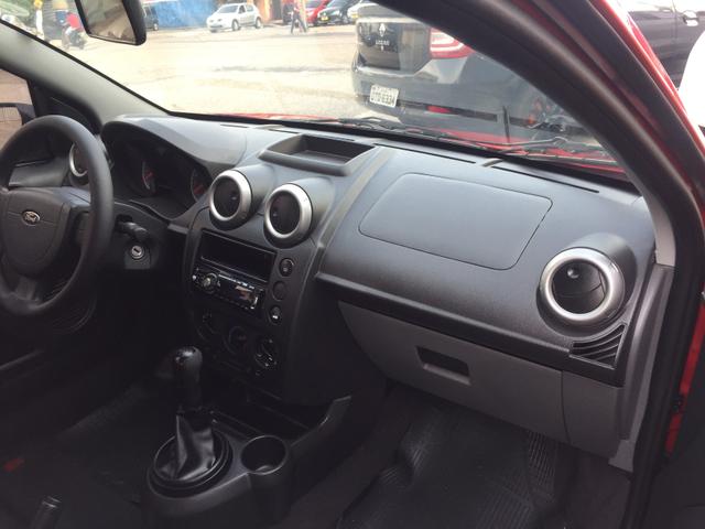 Vendo, Troco e Consigo financiamento Ford Fiesta 1.0 2011 Completo - Foto 9