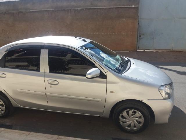 Urgentee Vendo ou Troco Toyota Etios 2017 Sedan, Completo Autom. bem abaixo da Fipe - Foto 10