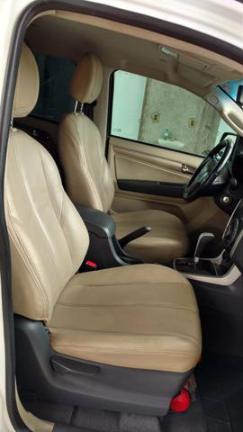Trablaizer 2014 diesel 4x4 7 lugares apenas 72 mil km por 109.900 - Foto 4