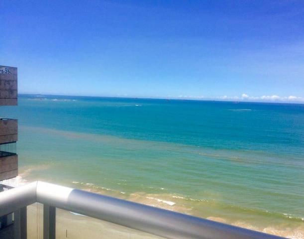 3 quartos com suíte, 2 vagas, prédio de frente para o mar de Itaparica! *