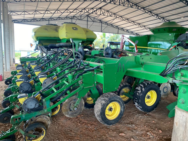 Plantadeira 33x45 John Deere - Foto 6