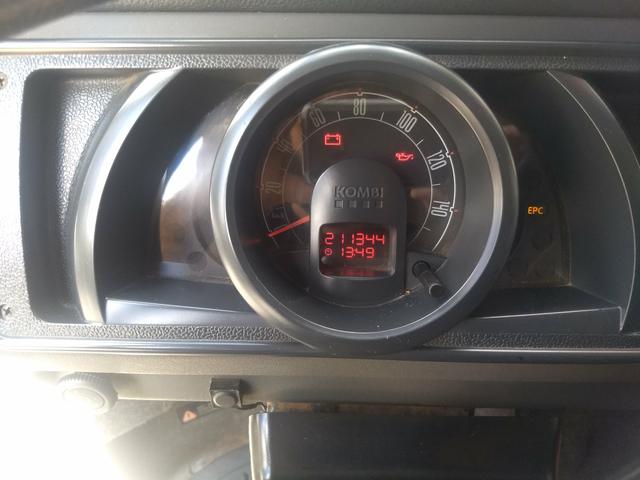 Vende se uma Kombi - Foto 7