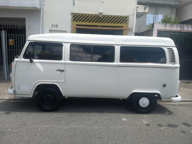 Vende se uma Kombi - Foto 3