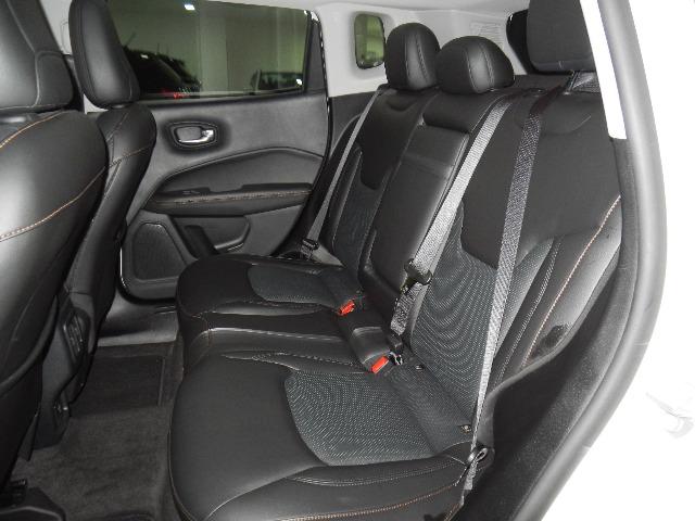 Jeep Compass Limited Pack High-Tech 2.0 Flex 6.000KM Estado de 0km - Foto 13