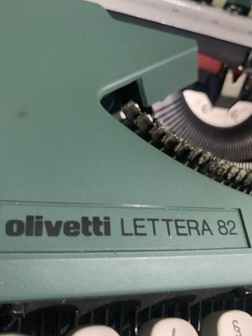 Maquina de escrever Olivetti LETTERA 82 funciona vintage - Foto 4