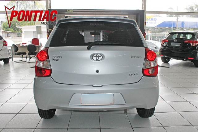 Toyota Etios HB XS 1.5 2015 - Foto 5