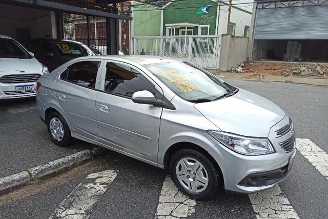 PRISMA 1.0 LT ANO 2015 COMPLETO