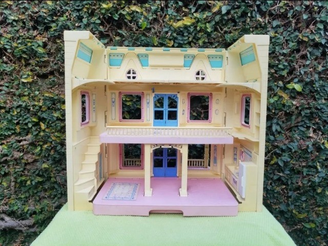 Casa da Barbie Dobrável com Piscina e Elevador | Brinquedo Barbie Usado  89639063 | enjoei