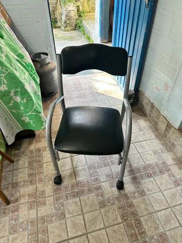 Cadeira com rodinhas