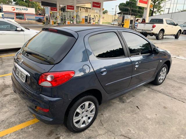 Peugeot 207 2012 completo 4 mil de entrada - Foto 5