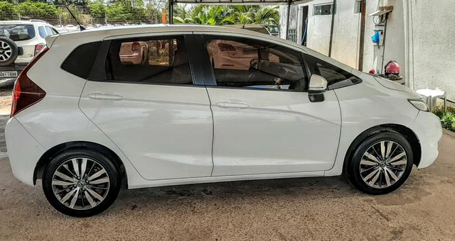 Carro muito novo 34.000 km rodados abaxei pra vender rápido - Foto 2