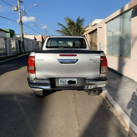 Hilux SRV Top 4 pneus novos só brasilia IPVA Pago - Foto 4