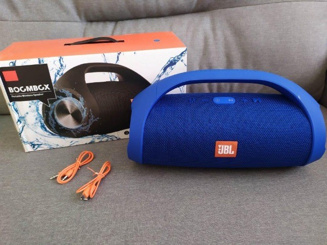 jbl boombox 30cm