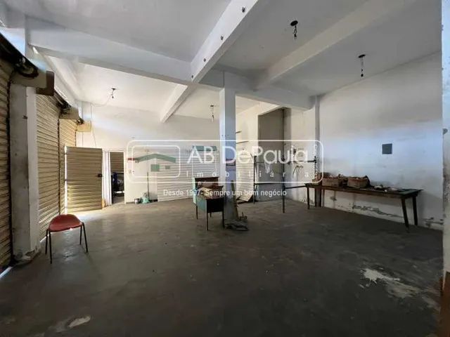 ALUGA EM REALENGO - RUA PIRAQUARA, 1202 - LOJA COM 103 m²