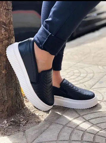 Slip On Bordado Preto - Frete Grátis Sorocaba e Votorantim