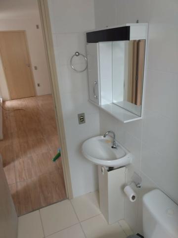 Incluso Internet, dois quartos com garagem, port 24 hrs - Foto 4