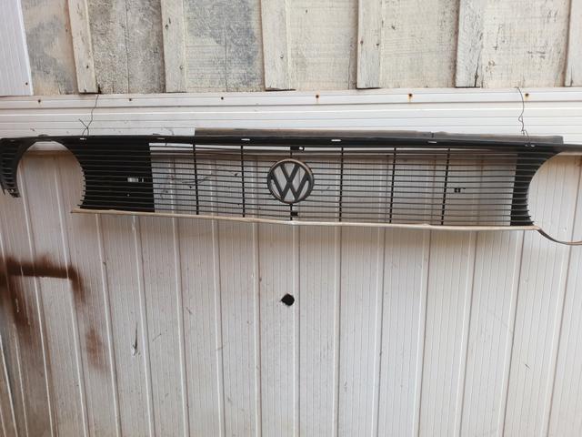 Grade frontal do passat 76