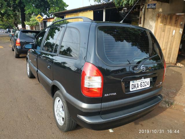 Zafira 2.0 flex Elegance 2005. 7 lugares *PREÇO A VISTA*FINANCIA 100% - Foto 4