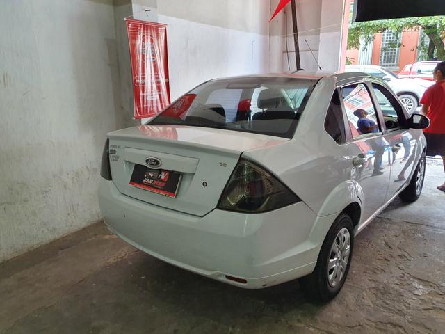 Fiesta Sedan 2013 1.6 1 mil de entrada Aércio Veículos frv - Foto 3