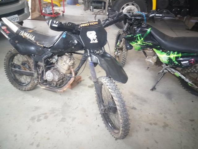 Vendo agrale com roupa de dt