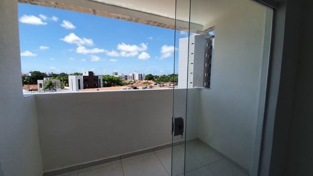 Apartamento com 66M², 2 quartos sendo 1 suíte e varanda - Foto 2