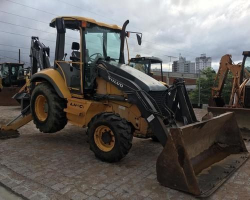 Retroescavadeira Volvo BL60B - Foto 4