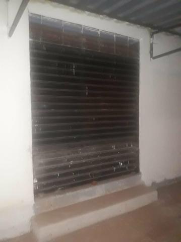 Porta de aço em perfeito estado de uso