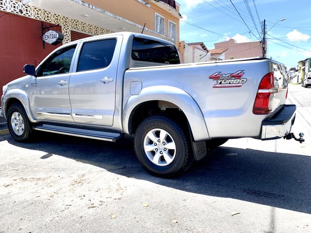 Toyota Hilux SR 15/15 pneus novos Completa!!! - Foto 5