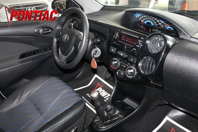 Toyota Etios HB XS 1.5 2015 - Foto 11