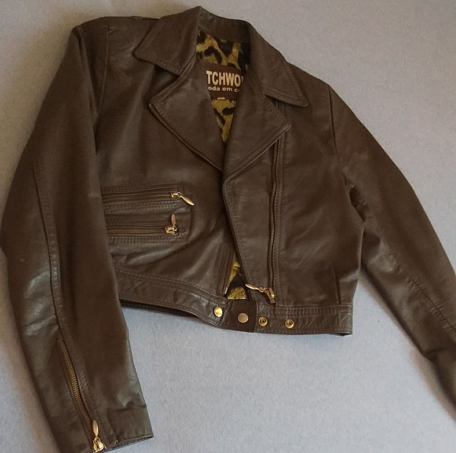 roupas de couro legitimo