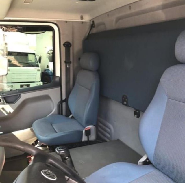 VW constelettion 24250 caçamba 2012  - Foto 7