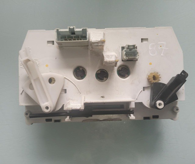 Comando Controle Ar Peugeot 206 5a56 N87 - Foto 4
