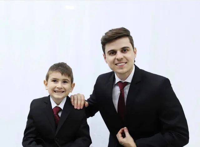 Aluguel de ternos infantil e adulto 