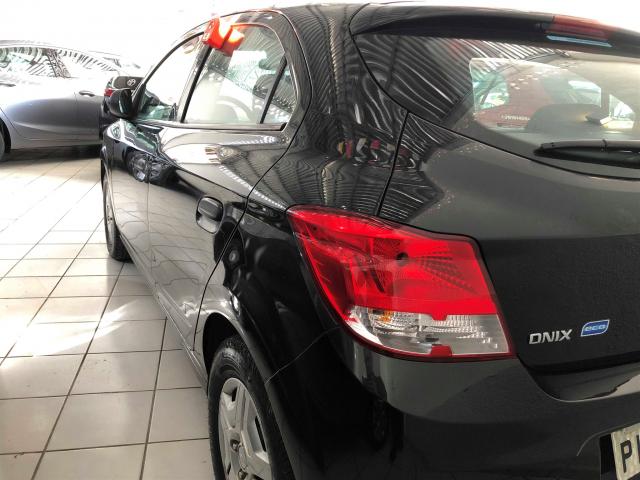 CHEVROLET ONIX 2017/2018 1.0 MPFI JOY 8V FLEX 4P MANUAL - Foto 3