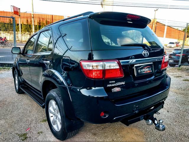 Toyota Hilux SW4 2011 D4-D 4x4 3.0 AUT Diesel 7 Lugares(EXTRA)
