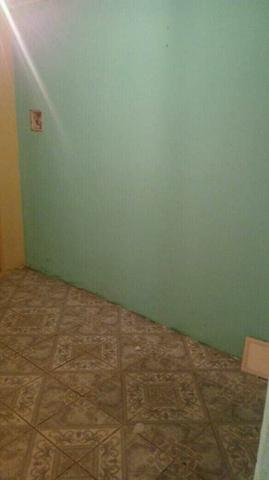 Alugo casa em viana 450,00 água e luz inclusso - Foto 6