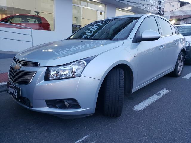 Cruze LT 1.8 Automatico com 43 mil km rodados originais vendo troco e financio - Foto 2