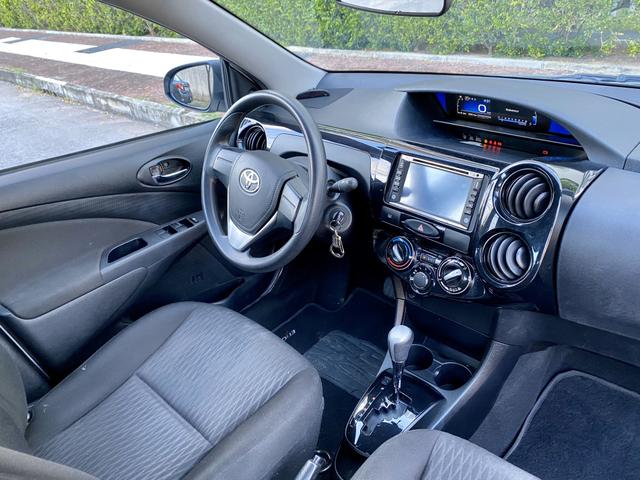 Toyota Etios Sedan 1.5 Aut. 2018 EXTRA!!! - Foto 5
