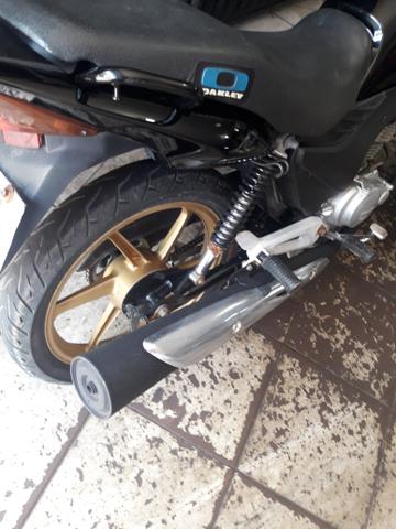 Vendo ou troco .aceito moto na troca.e divido no cartao em ate 12 vezes - Foto 2