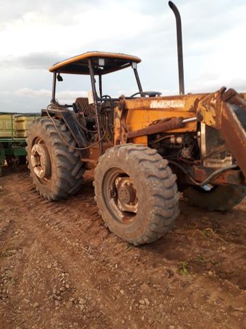 Vendo un trator bm Valtra ano ano 2005 com motor feito recentemente
